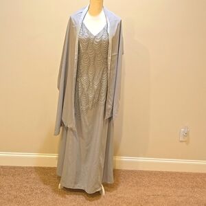 Evening gown with scarf. Size 16